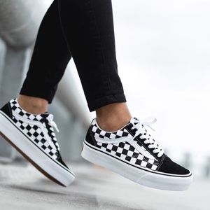 old skool vans checkered platform